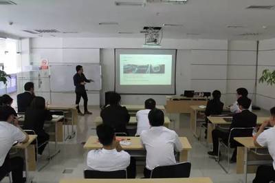 【資訊】汽車銷售公司開展標(biāo)致4008產(chǎn)品知識深度培訓(xùn)