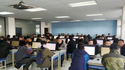 江蘇省中職技能大賽承辦學(xué)校機(jī)考技術(shù)人員培訓(xùn)會(huì)在南京商業(yè)學(xué)校順利召開